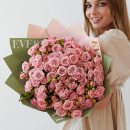 Розовые кустовые розы в букете - 25 шт. Розовые кустовые розы в букете - 25 шт.