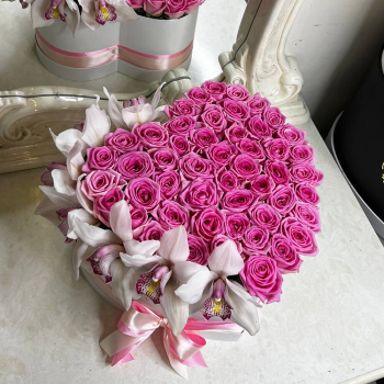 Розовые розы с орхидеями - 41 шт.