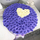 Фиолетовые розы с сердцем - 101 шт. Фиолетовые розы с сердцем - 101 шт.