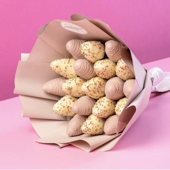 Клубника в шоколаде - Нежный поцелуй