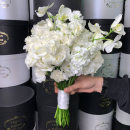 Свадебный букет с эустомой и маттиолой - 25 шт. Свадебный букет с эустомой и маттиолой - 25 шт.