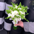 Букет невесты из белой фрезии - 51 шт. Букет невесты из белой фрезии - 51 шт.