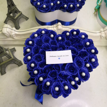 Синие розы в сердце от 41 шт. Синие розы в сердце от 41 шт.