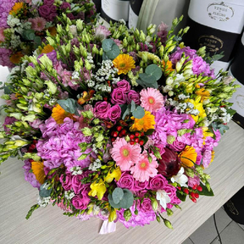 Букет "Яркие краски" от 81 шт. Букет "Яркие краски" от 81 шт.