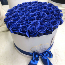 Синие розы в коробке от 9 шт. Синие розы в коробке от 9 шт.