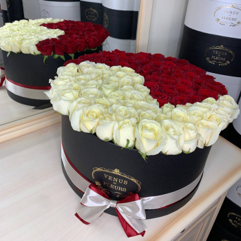 Инь-янь из роз - 101 шт. Инь-янь из роз - 101 шт.