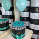 Бирюзовые розы с окантовкой от 51 шт.  Бирюзовые розы с окантовкой от 51 шт.