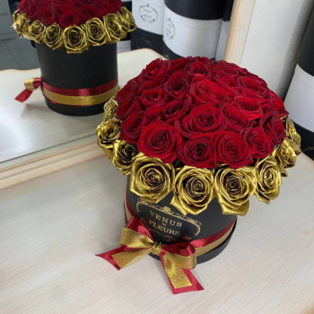 Красные с золотой окантовкой - 29 шт. Красные с золотой окантовкой - 29 шт.