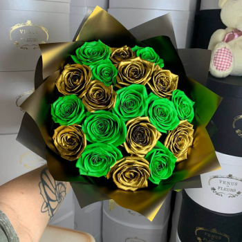 19 зелено-золотых роз в букете 19 зелено-золотых роз в букете