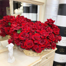 Красные французские розы в корзине от 25 шт. Красные французские розы в корзине от 25 шт.