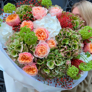 Оригинальный букет из гортензий - 21 шт. Оригинальный букет из гортензий - 21 шт.