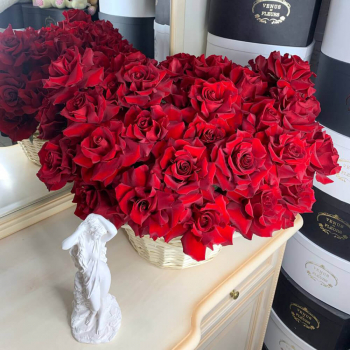 51 красная французская роза в корзине 51 красная французская роза в корзине