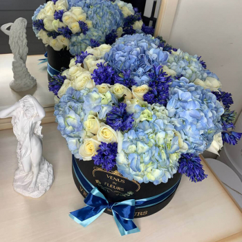 Микс с гиацинтами в коробке - 51 шт. Микс с гиацинтами в коробке - 51 шт.