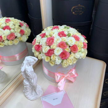 Кустовые розы с розами от 29 шт.
