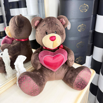 Влюбленный мишка - 80 см.