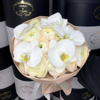 Ранункулюсы с орхидеями - 25 шт.