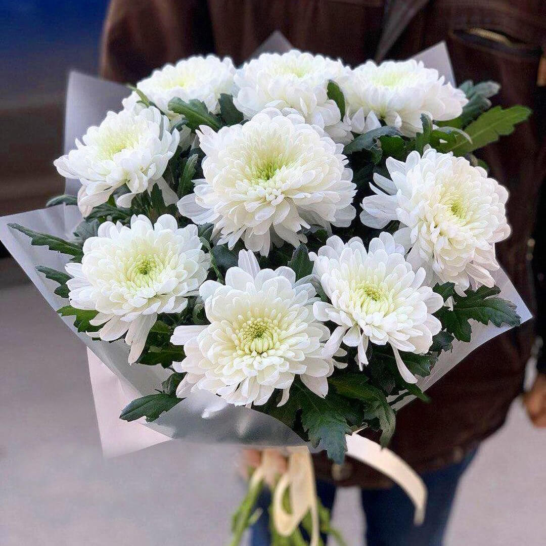 Открытка с днём рождения цветы белые хризантемы