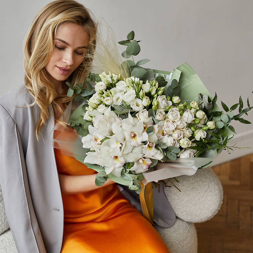 Букет для нее с орхидеями - 29 шт. за 14 390 руб. | Бесплатная доставка  цветов по Москве