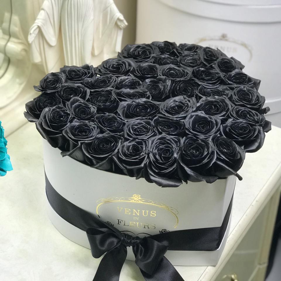 Черные розы в сердце от 41 шт. за 10 790 руб. | Бесплатная доставка цветов  по Москве