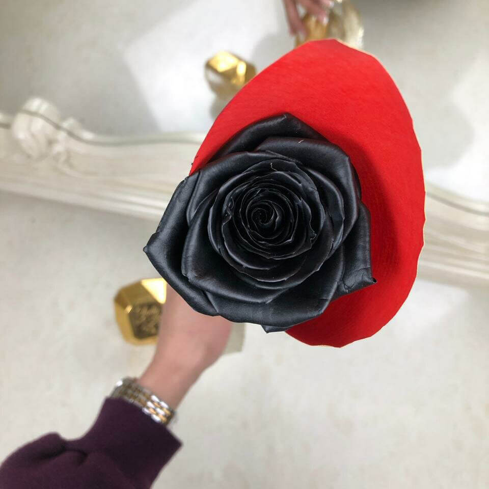 Черная роза поштучно за 450 руб. | Бесплатная доставка цветов по Москве